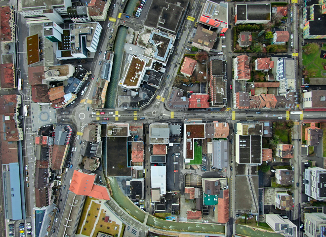 Vue aérienne de l'Avenue de la gare à Delémont