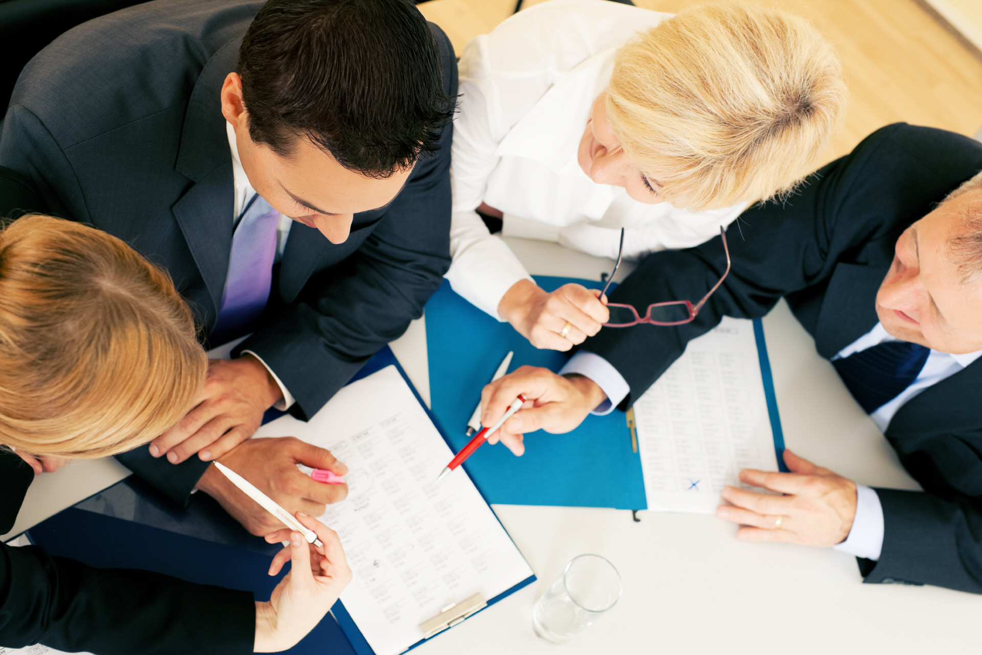sitzung_meeting_fotolia.jpg