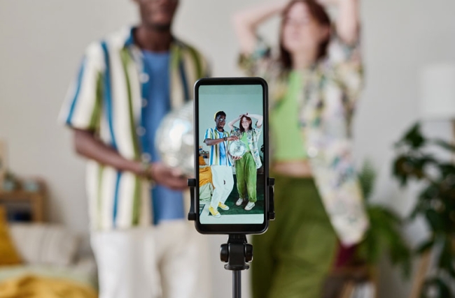 Social-Media_GenZ_Talent_Marketing_iStock_web.jpg