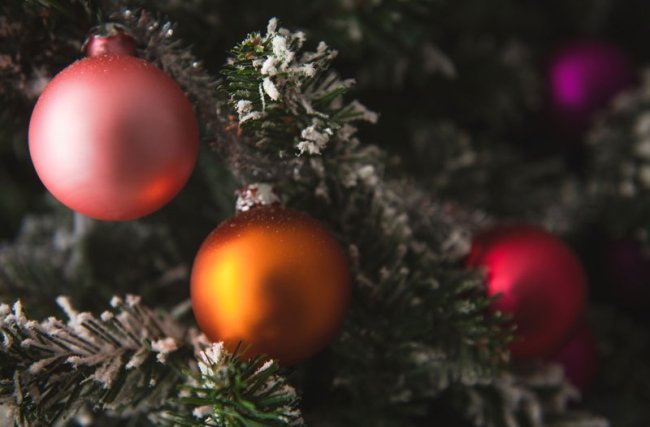 tim-mossholder-unsplash_perlen_weihnachten_web.jpg