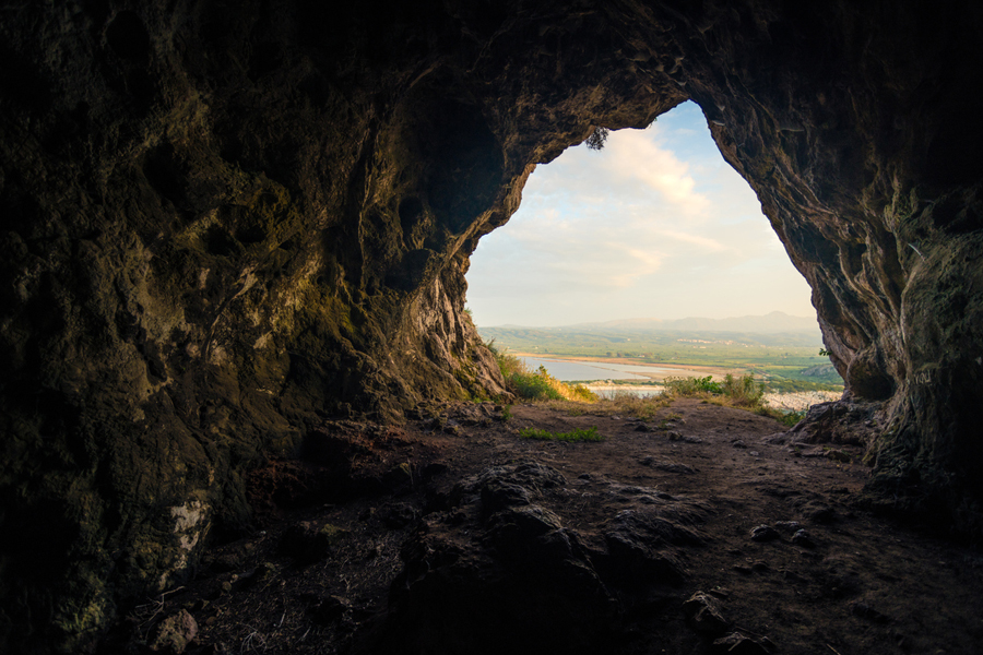 Vue depuis une caverne