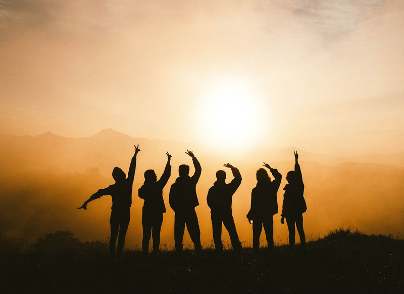 Team_chang-duong-unsplash_web.jpg