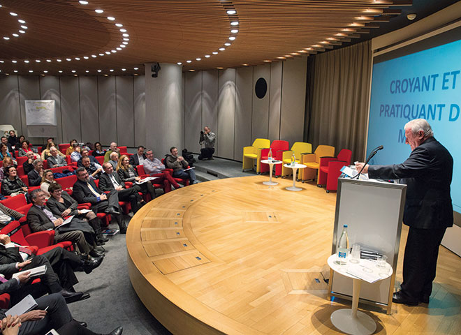 F-S.42-43_Resautage_Rezonance_fer_conference_08.jpg