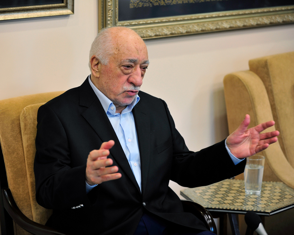 Gülen.JPG