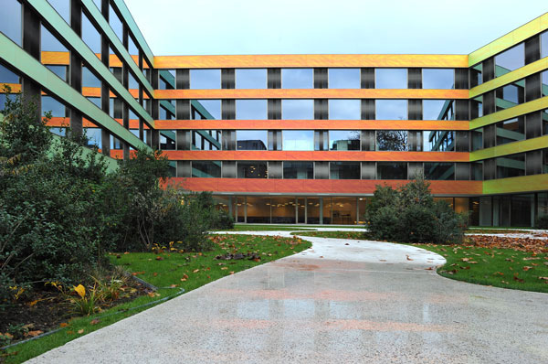 Kinderspital-Innenhof_UKBB.jpg
