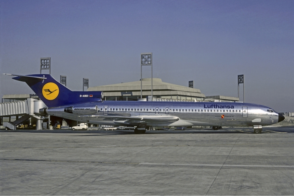 Lufthansa_Boeing_727-200_Volpati_pd.jpg