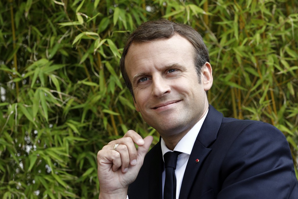 Macron.JPG