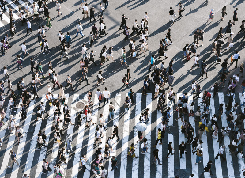 Menschen_Stress_Arbeitsweg_ryoji-iwata-unsplash_web.jpg