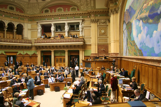 Parlament_admin.jpg