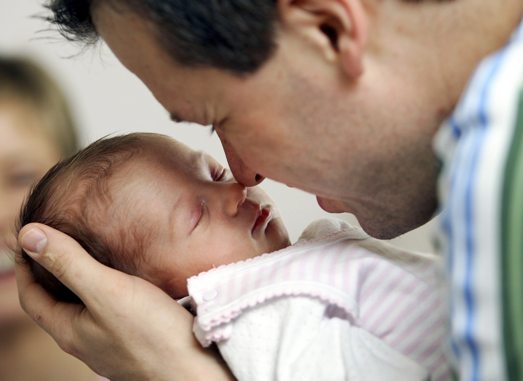 Père et bébé.JPG