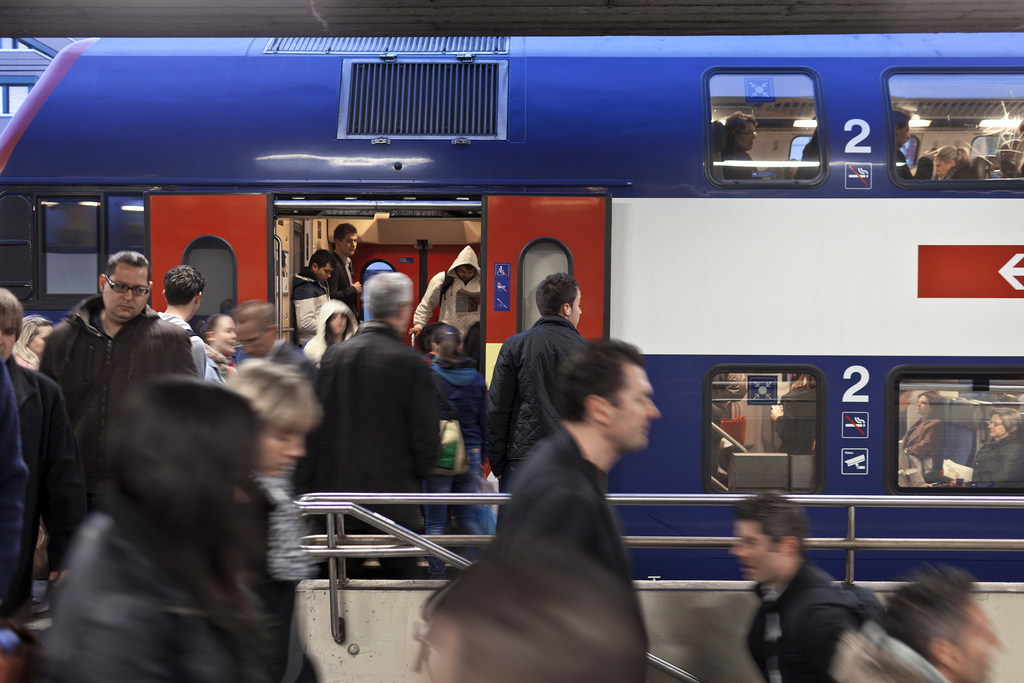 S-Bahn_voll_key.jpg