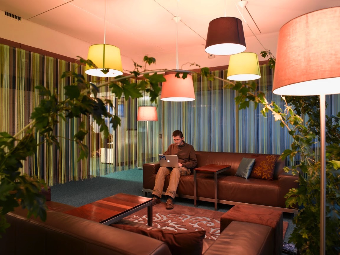google_sofa.jpg