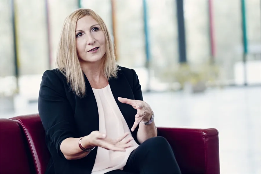 Sandra Hauser, Responsable Service spécialisé Prestations pour la clientèle entreprises chez Helsana