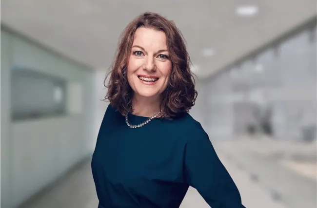 Nadine Zsasadzin Nadine Zasadzin, Studiengangleiterin und Dozentin, HWZ