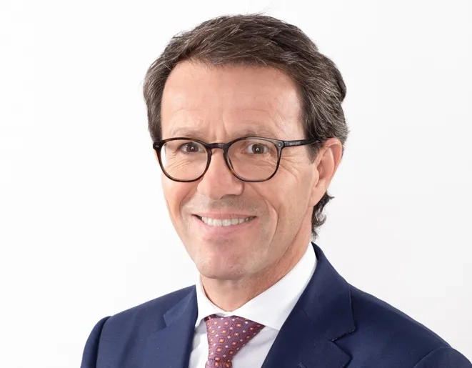 Portraits_UBS_Bahnhofstrasse_Vorauswahl_049-Bearbeitet-1.jpg