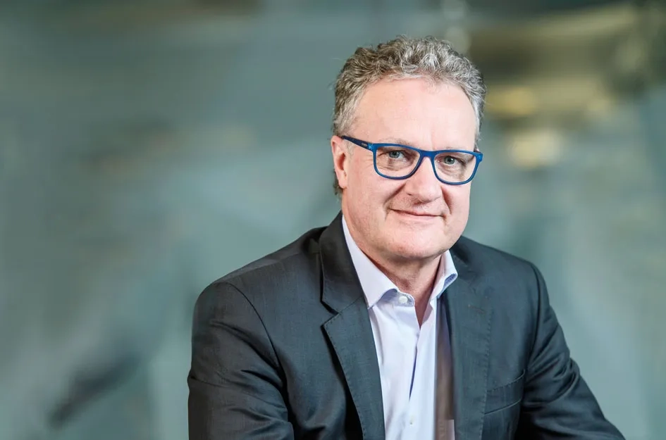 08_ImGespräch_ BéatriceDevènes.jpg