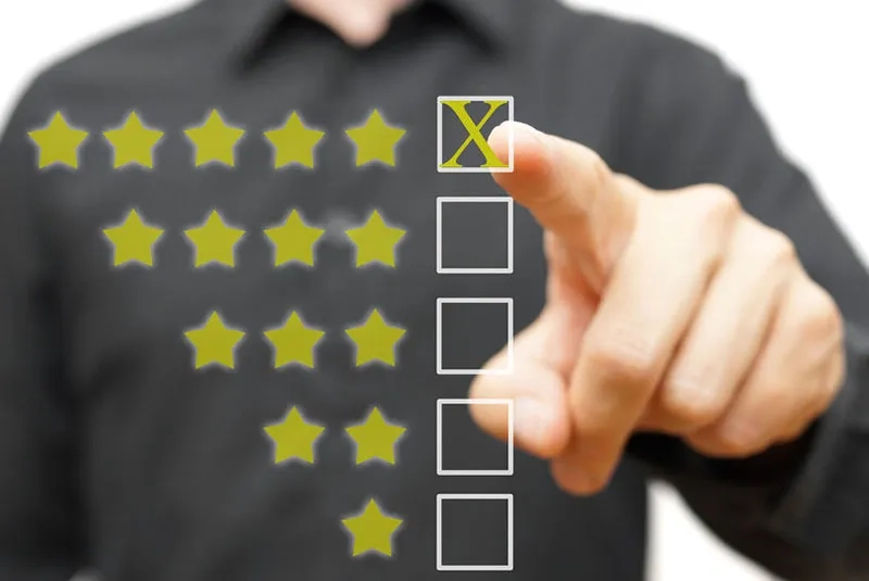Bewertung_Mann_fuenf Sterne_gut_123RF.jpg