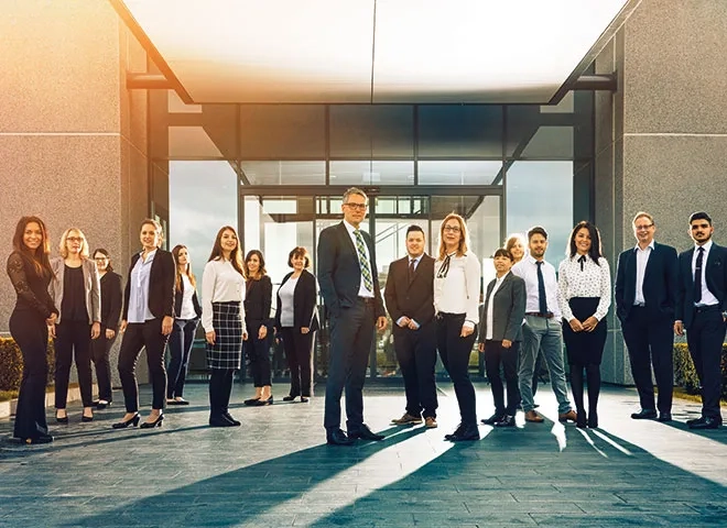 F-S.46_HR-Team-d.-Monats_Aldi.jpg